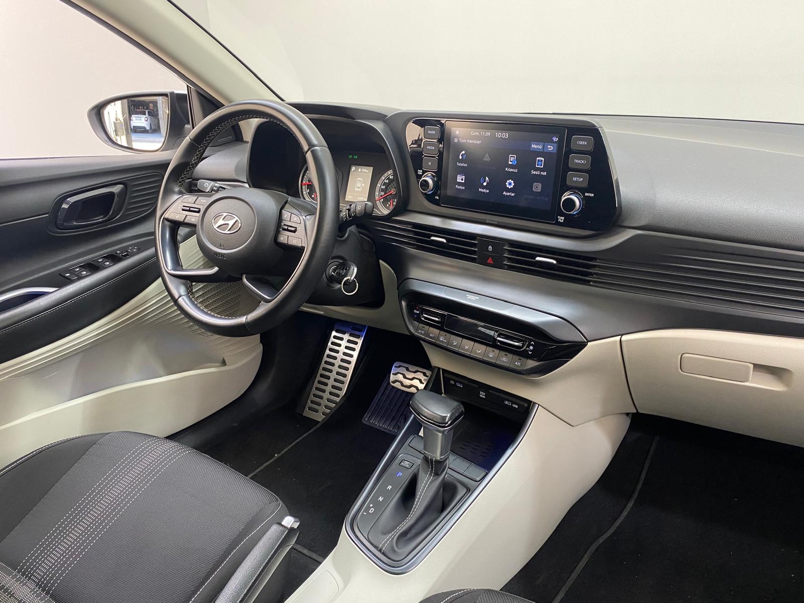 HYUNDAI BAYON 19